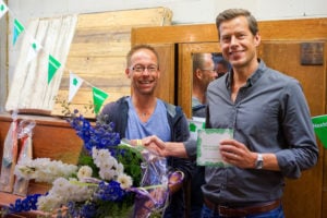 Gouden Buur Award uitgereikt door country manager Tamar van de Paal.